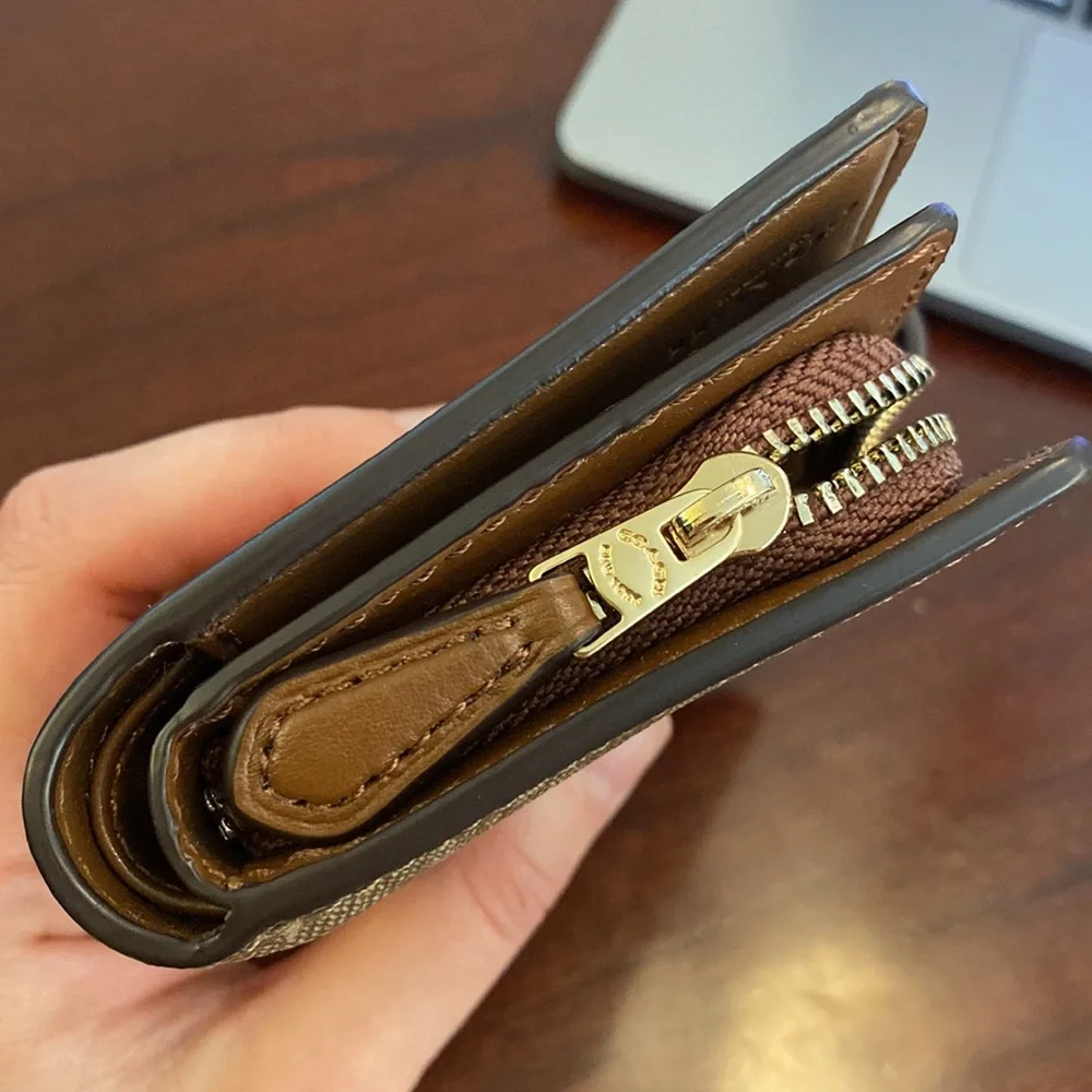 Coach medium side zip wallet - Picture 4 of 12